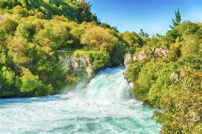 Waikato River mit Huka Falls